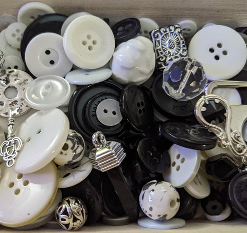 Busy Bottles - Black & White Sensory Bottle (Buttons, Beads & Baubles)