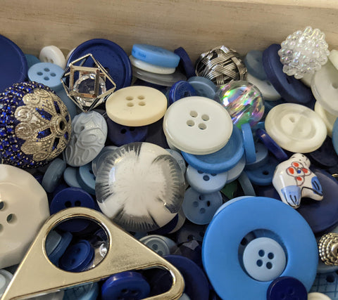 Busy Bottles - Blue Sensory Bottle (Buttons, Beads & Baubles)