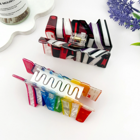 Bookstack Claw Hair Clip